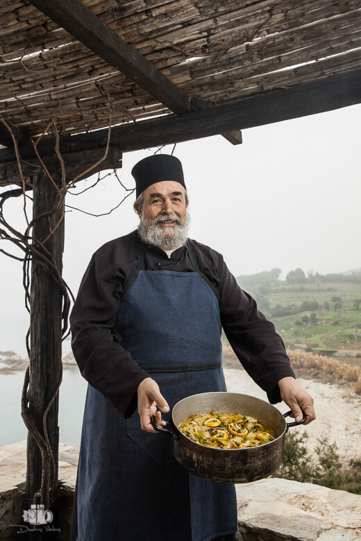 The_monk_mount_Athos_vlaikos-17