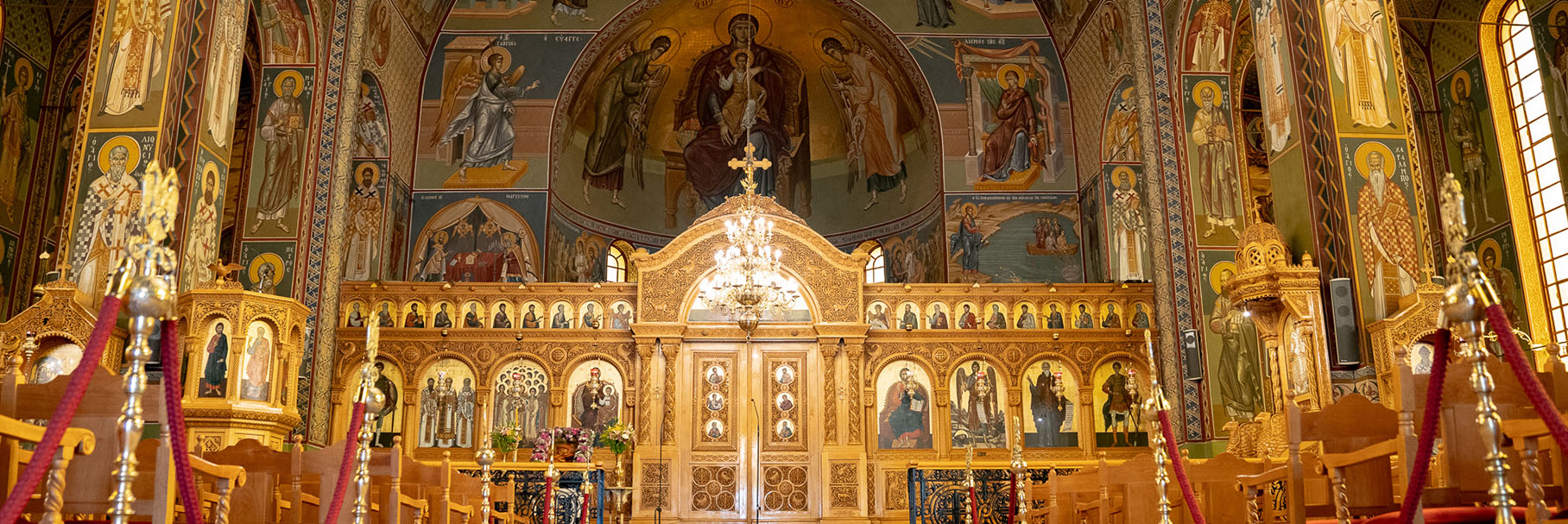 Ιερός-Ναός-Παμμεγίστων-Ταξιαρχών-Καλαμάτας-Εκκλησία-1